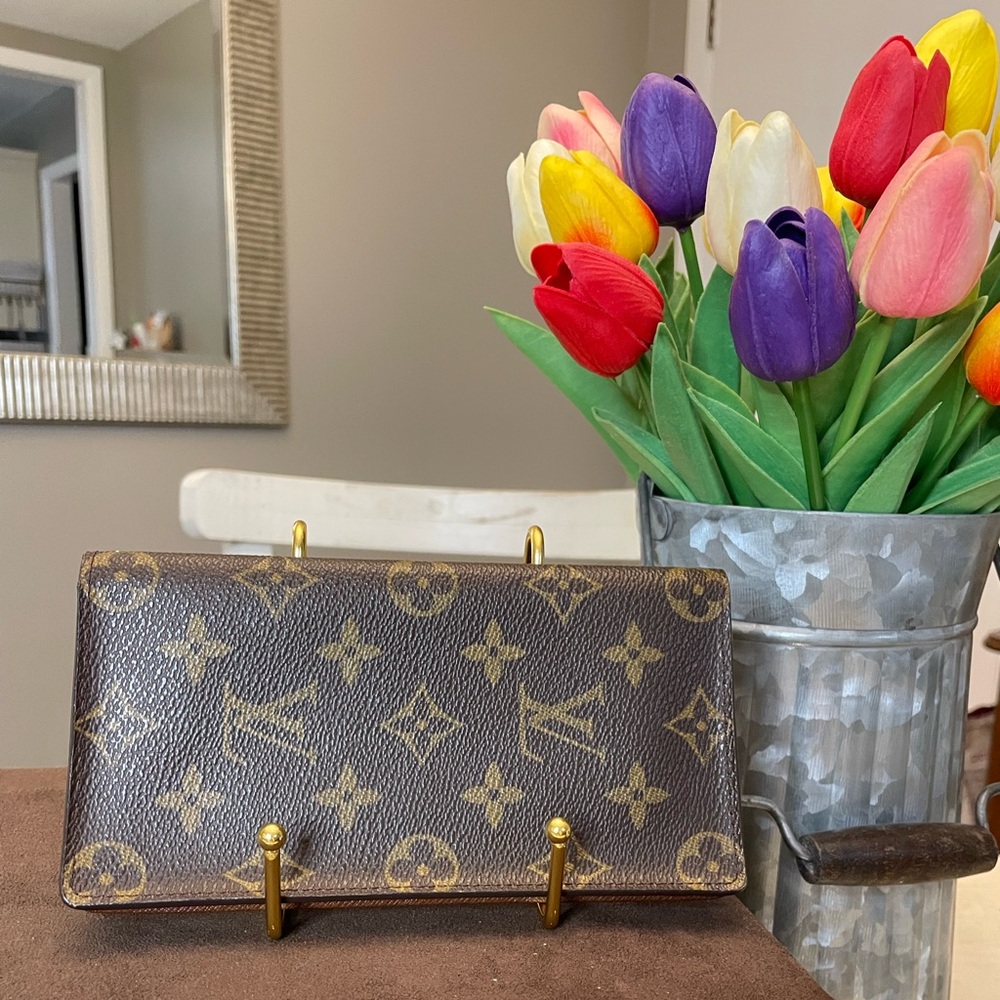 Louis Vuitton monogram long bifold wallet
